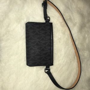 Micheal Kors fanny pack